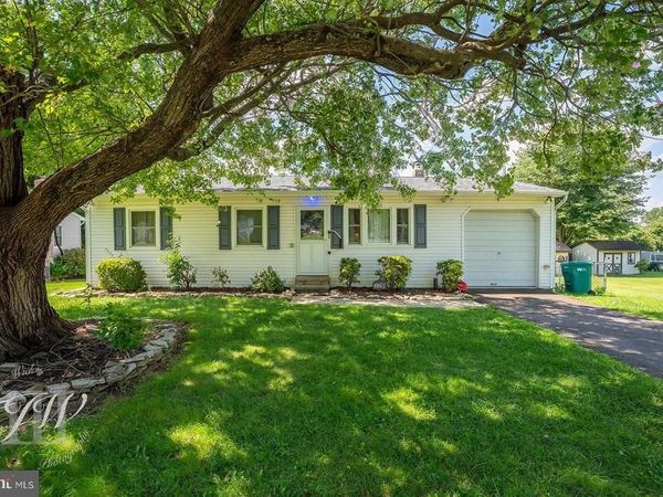 320 HULME AVENUE , LANGHORNE, PA 19047