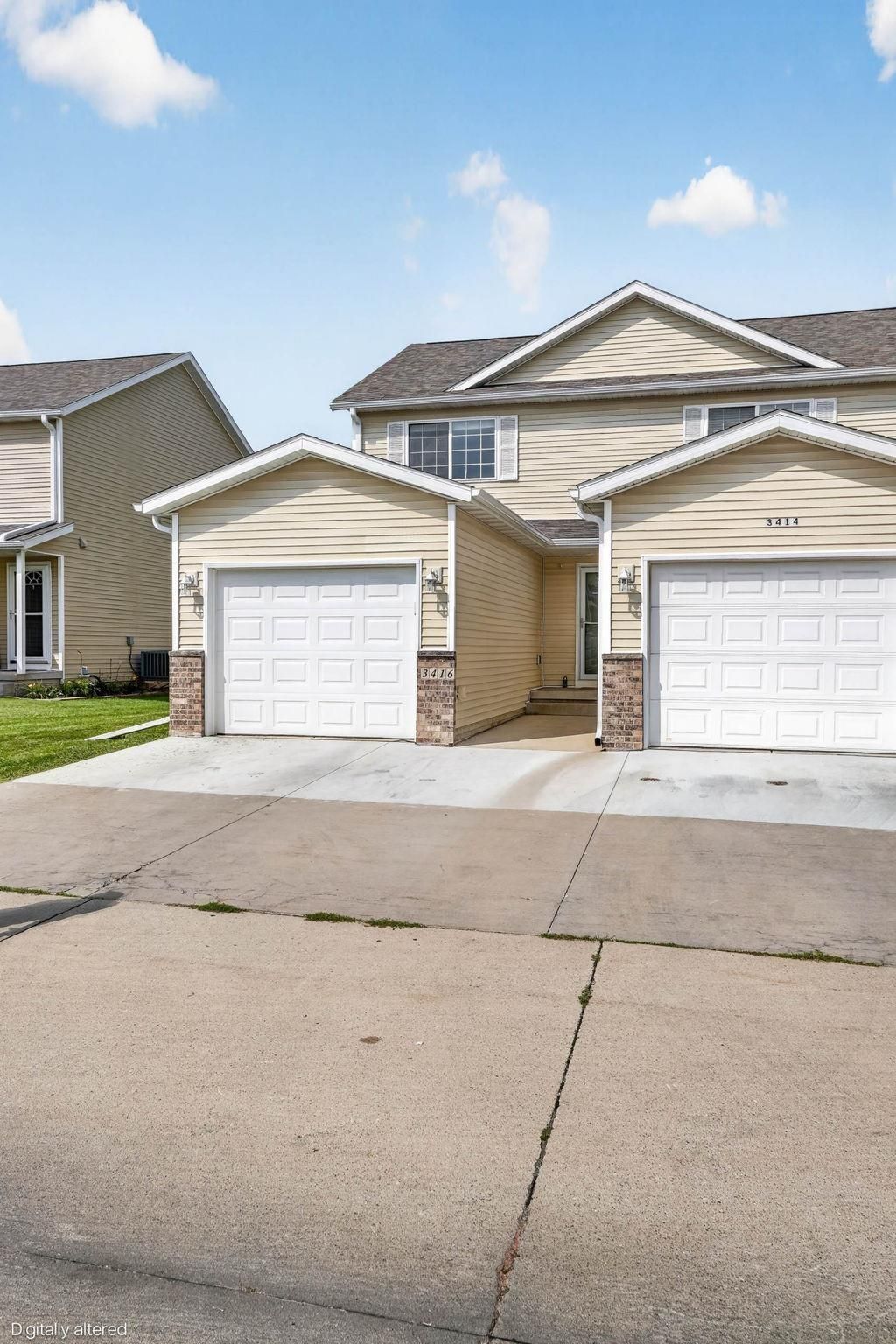 3416 Destin Drive, Waterloo, IA 50702 Main Photo