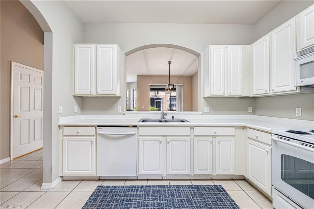 9812 Foxhall Way , Unit 5, Estero, FL 33928 Photo