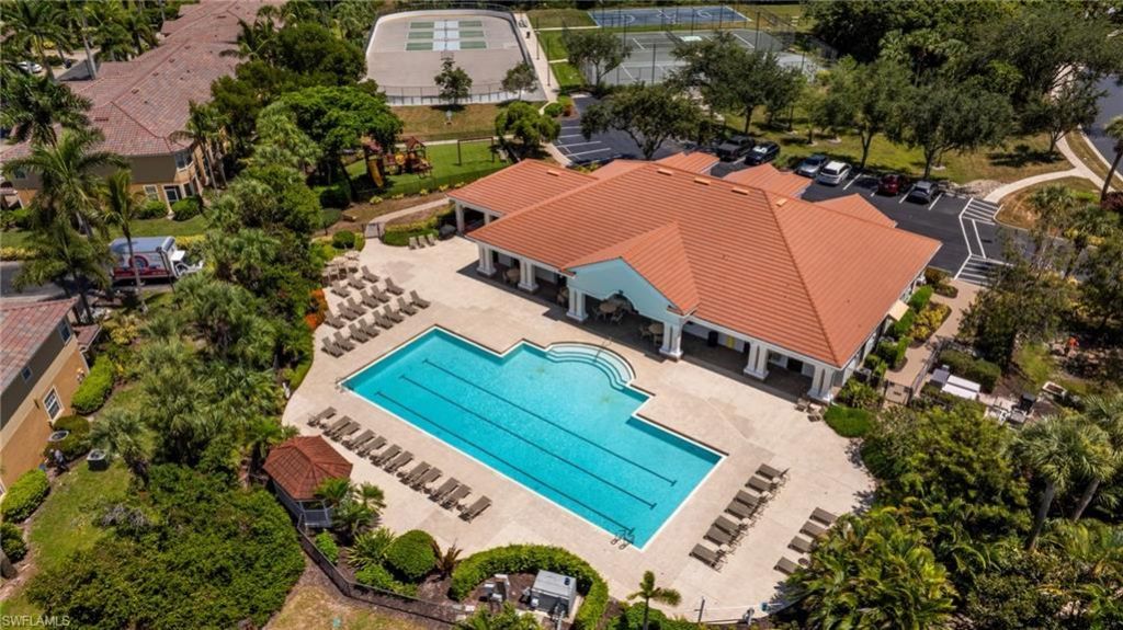 9812 Foxhall Way , Unit 5, Estero, FL 33928 Photo