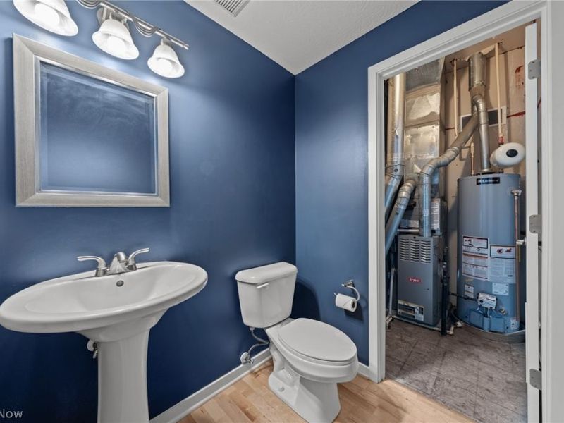 2055 E 36th Street, Cleveland, OH 44115 Photo 12