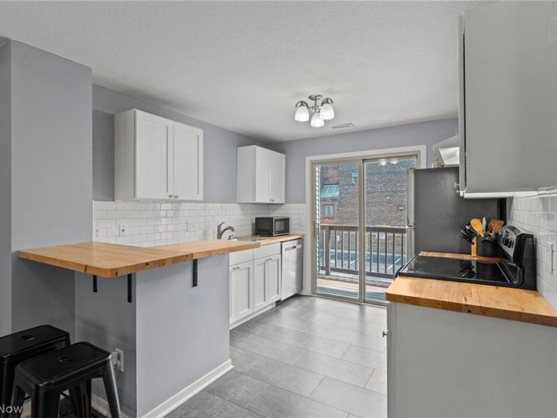 2055 E 36th Street, Cleveland, OH 44115 Photo 13