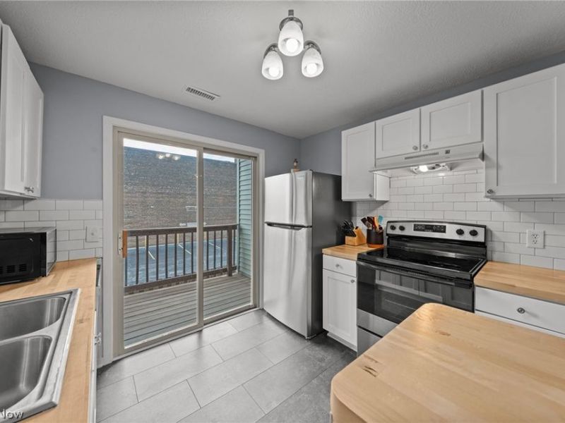 2055 E 36th Street, Cleveland, OH 44115 Photo 15