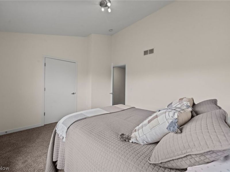 2055 E 36th Street, Cleveland, OH 44115 Photo 32