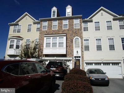 10314 Lantern Ln, Hagerstown, MD 21740 Main Photo