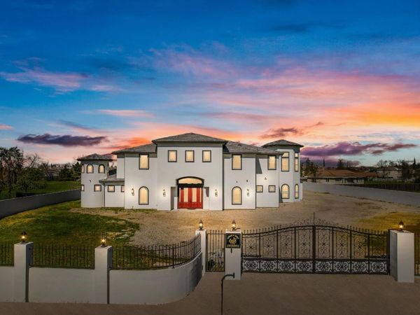 9013 Deleon Ct, Elk Grove, CA 95624