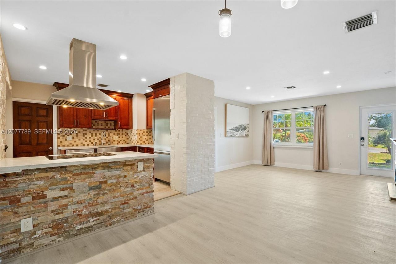 2725 NE 21st Ave, Fort Lauderdale, FL 33306 Photo