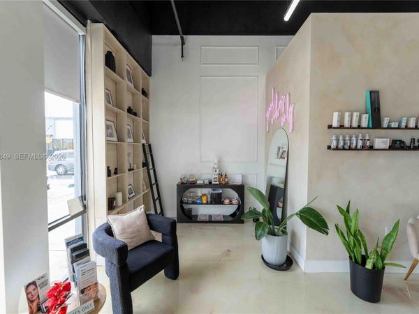 3595 W 20th Ave , Hialeah, FL 33012