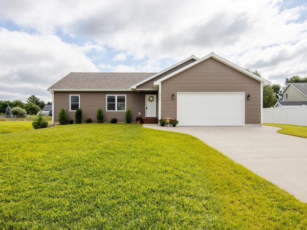 1976 Hansen Circle, Traverse City, MI 49685