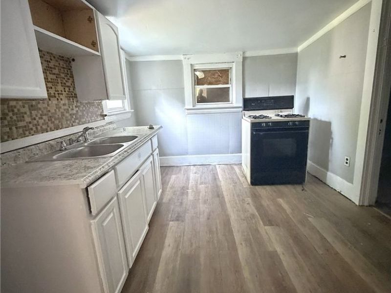3310 W 54th Street, Cleveland, OH 44102 Photo 3