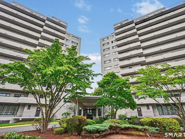 3200 Park, Unit 4C1, Bridgeport, CT 06604