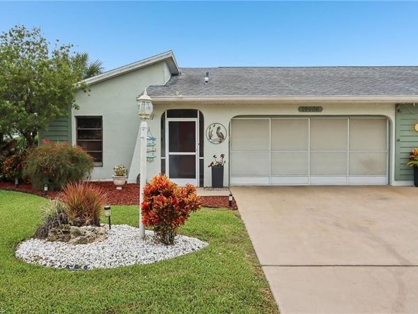 19906 Lake Vista CIR , LEHIGH ACRES, FL 33936