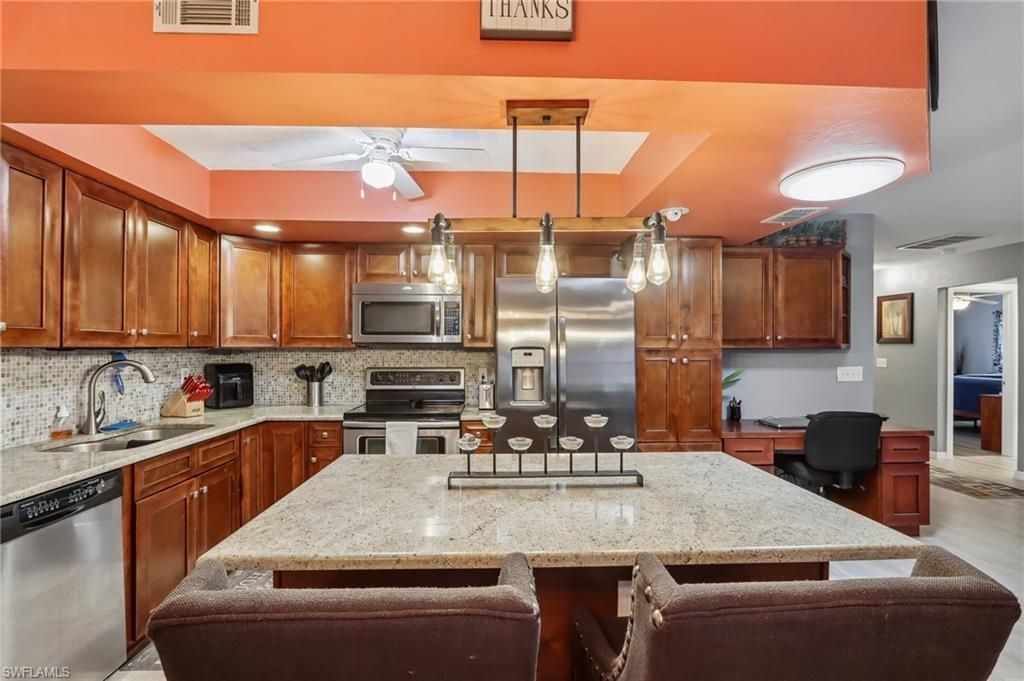 19906 Lake Vista Cir, Lehigh Acres, FL 33936 Photo