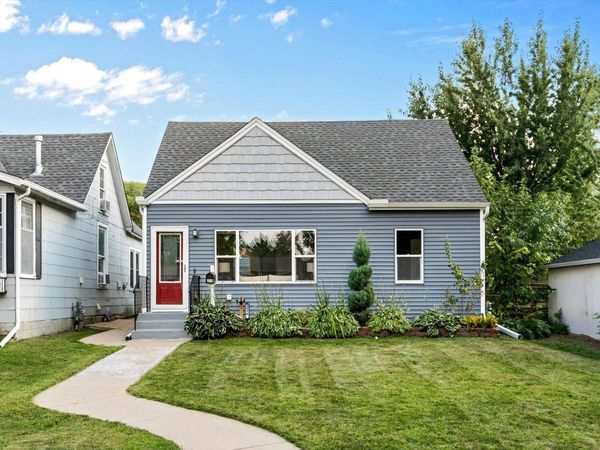 2574 2nd Avenue E, North Saint Paul, MN 55109