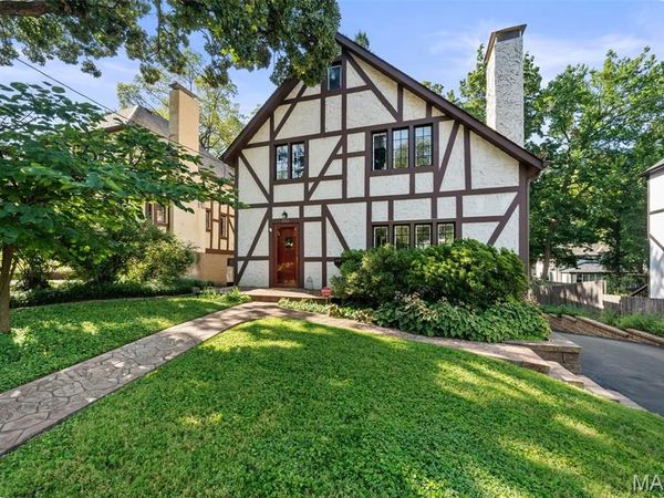 332 Newport Avenue, Webster Groves, MO 63119