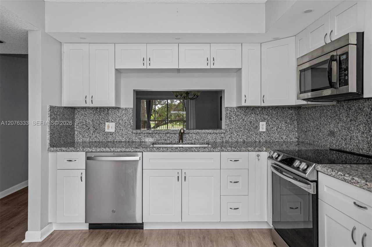 901 SW 128th Ter, Unit 212A, Pembroke Pines, FL 33027 Photo