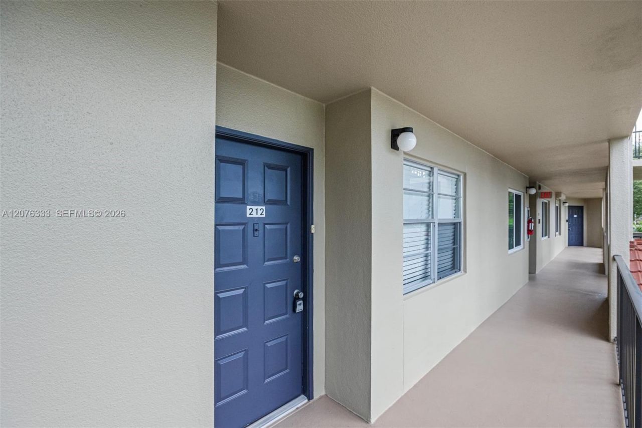 901 SW 128th Ter, Unit 212A, Pembroke Pines, FL 33027 Photo