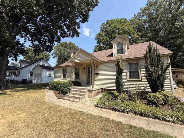 551 N 5th Avenue, Piggott, AR 72454