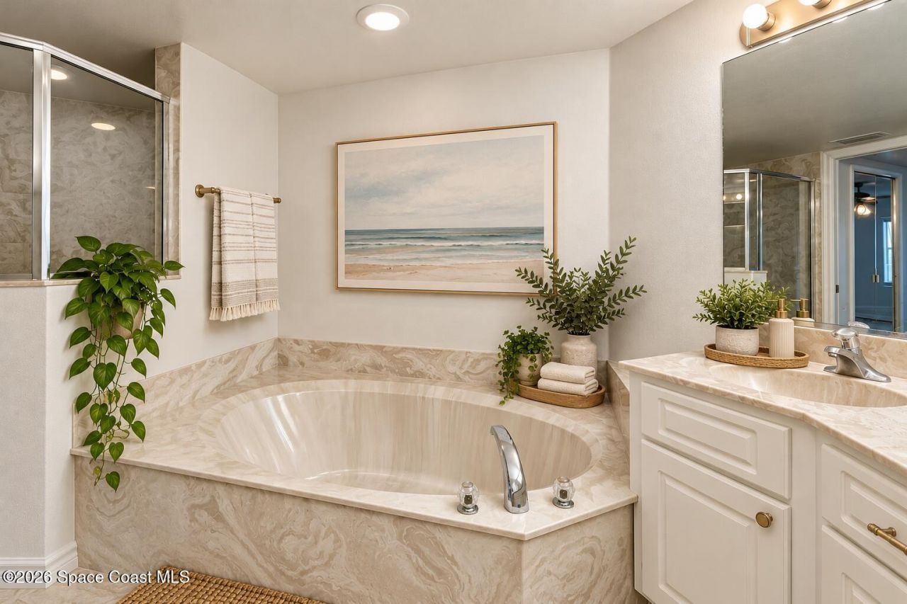 800 Del Rio Way, Unit 402, Merritt Island, FL 32953 Photo