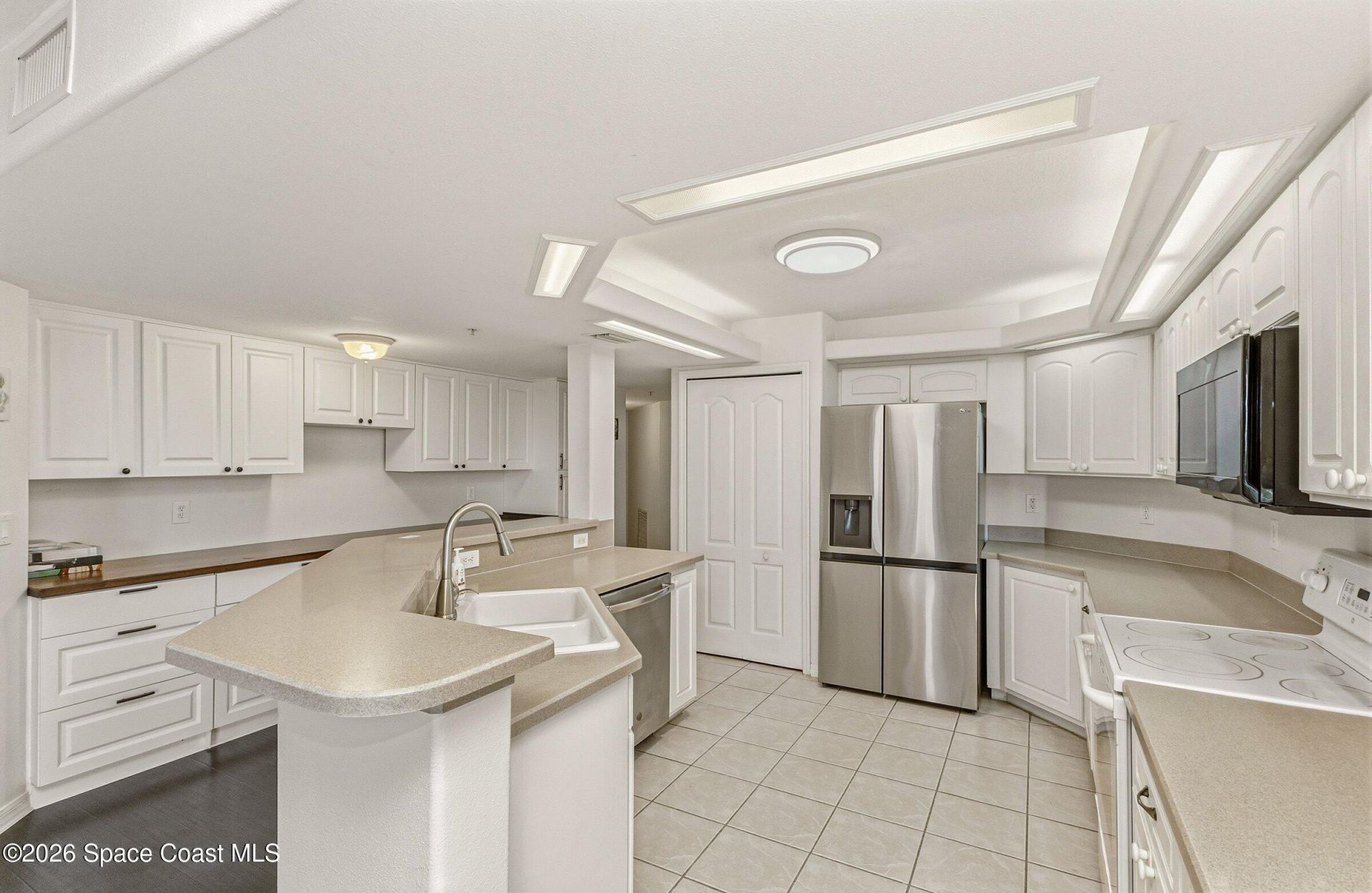 800 Del Rio Way , Unit 402, Merritt Island, FL 32953 Photo