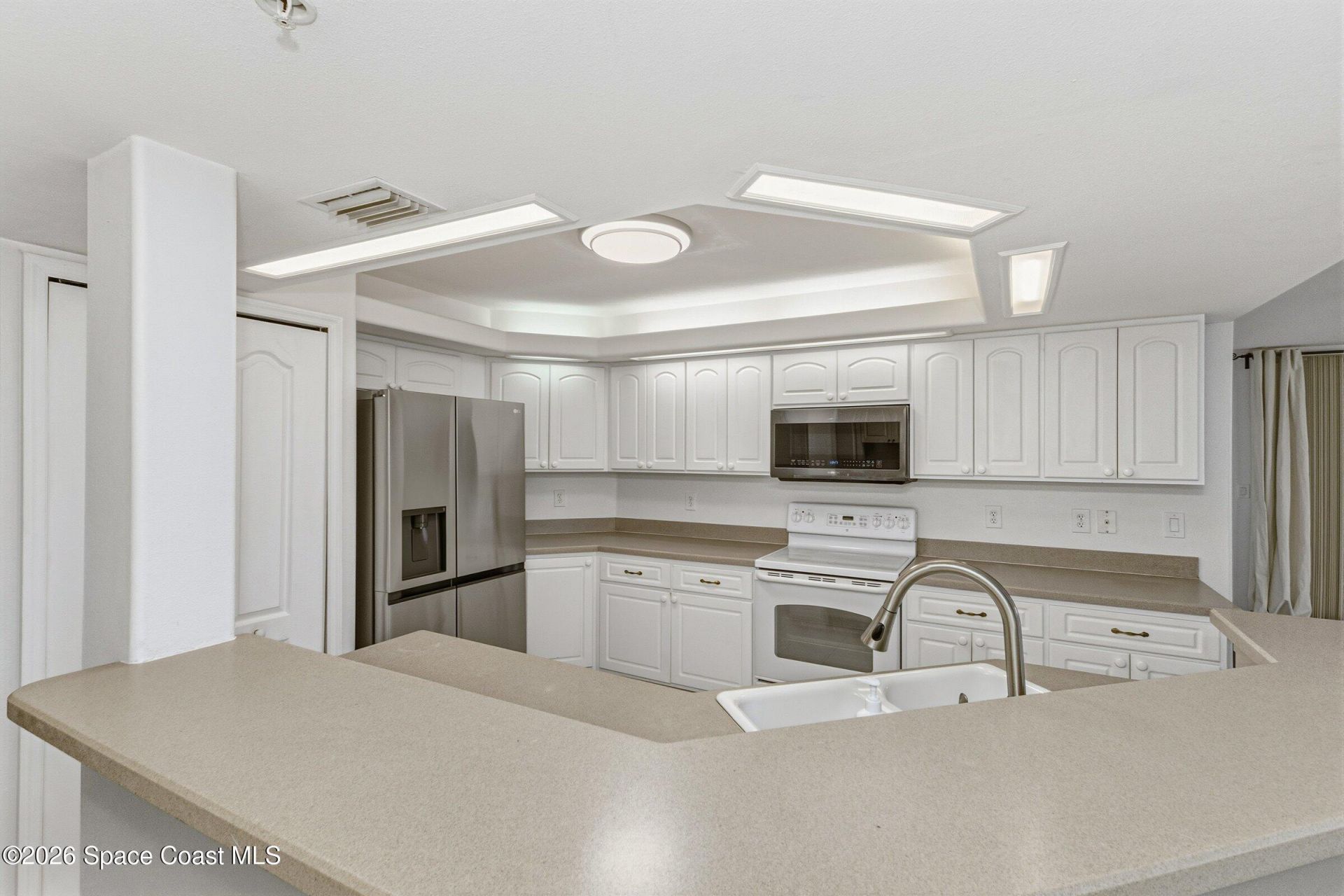 800 Del Rio Way , Unit 402, Merritt Island, FL 32953 Photo