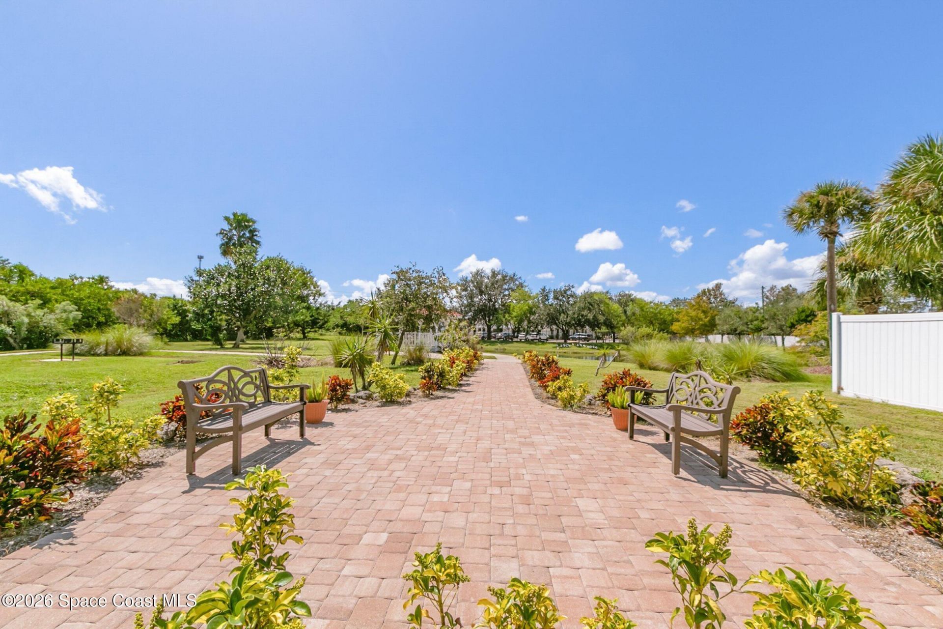 800 Del Rio Way , Unit 402, Merritt Island, FL 32953 Photo