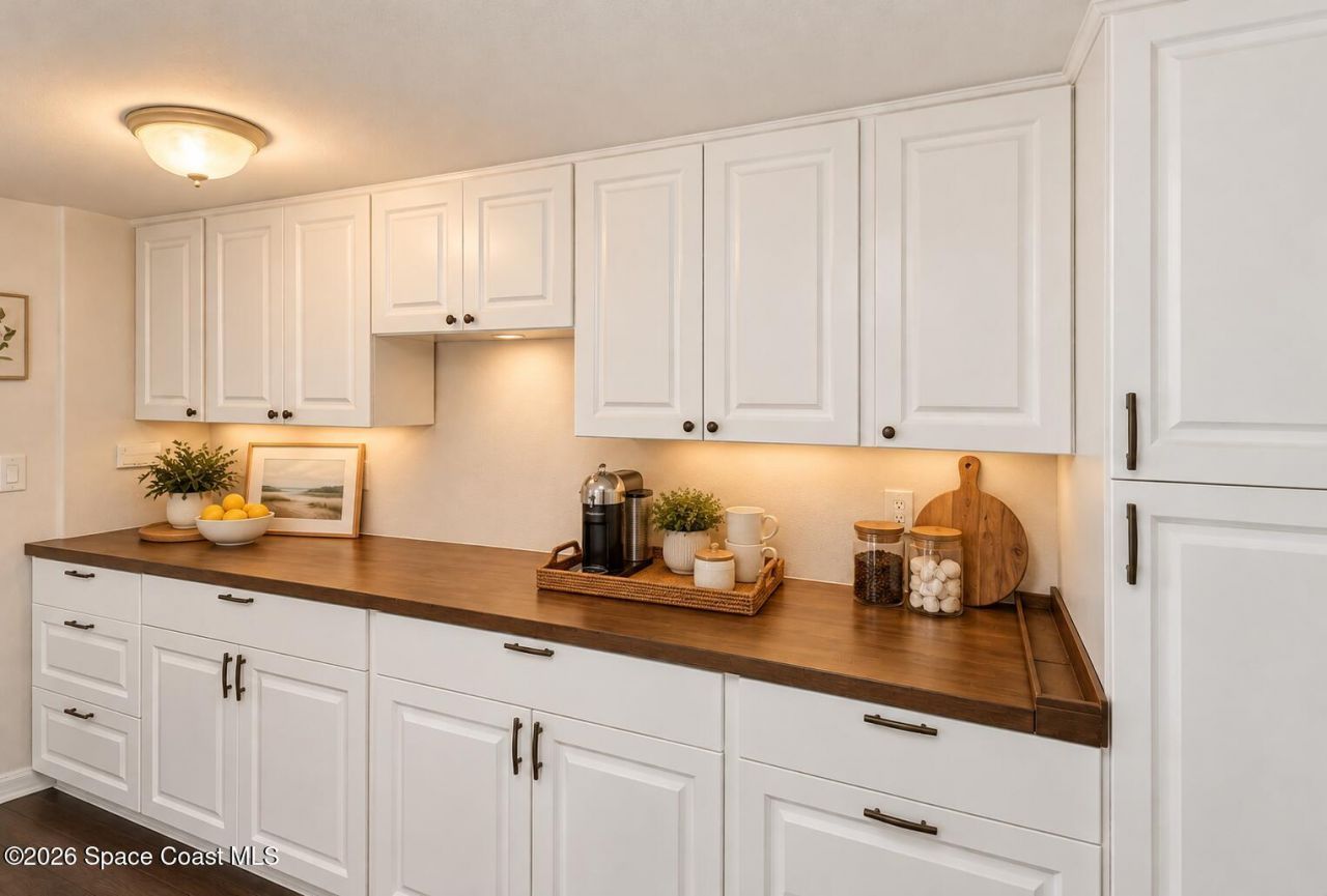 800 Del Rio Way, Unit 402, Merritt Island, FL 32953 Photo
