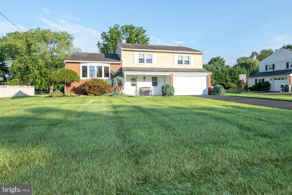522 FAIRHILL DRIVE , CHURCHVILLE, PA 18966