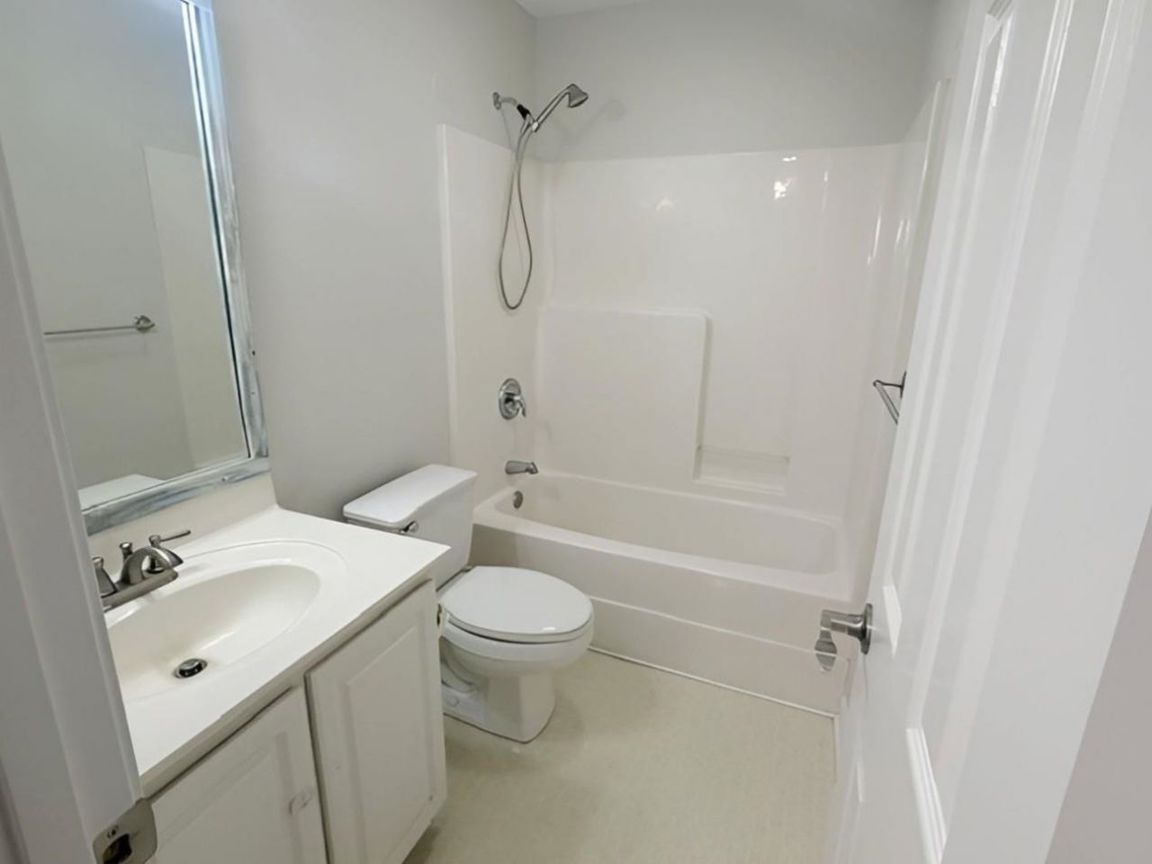 323 Kildare Ct. Photo 11
