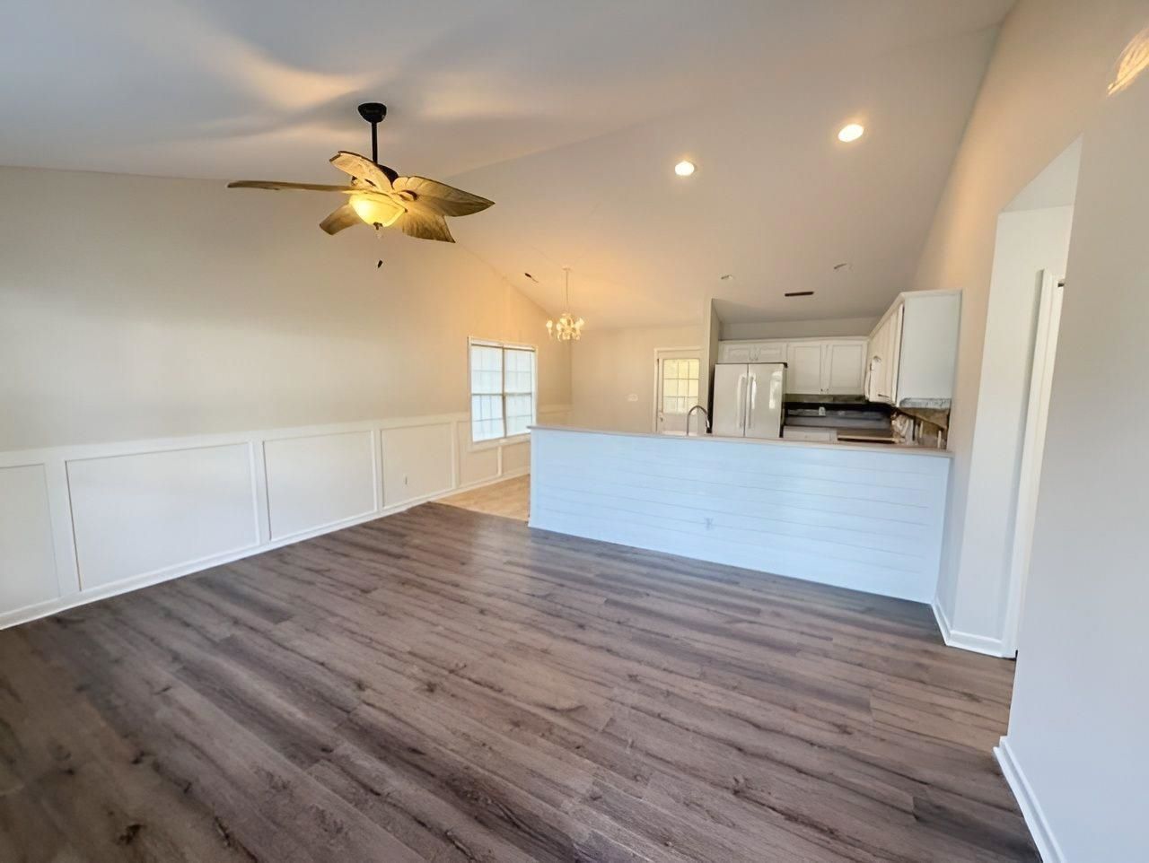323 Kildare Ct. Photo 16