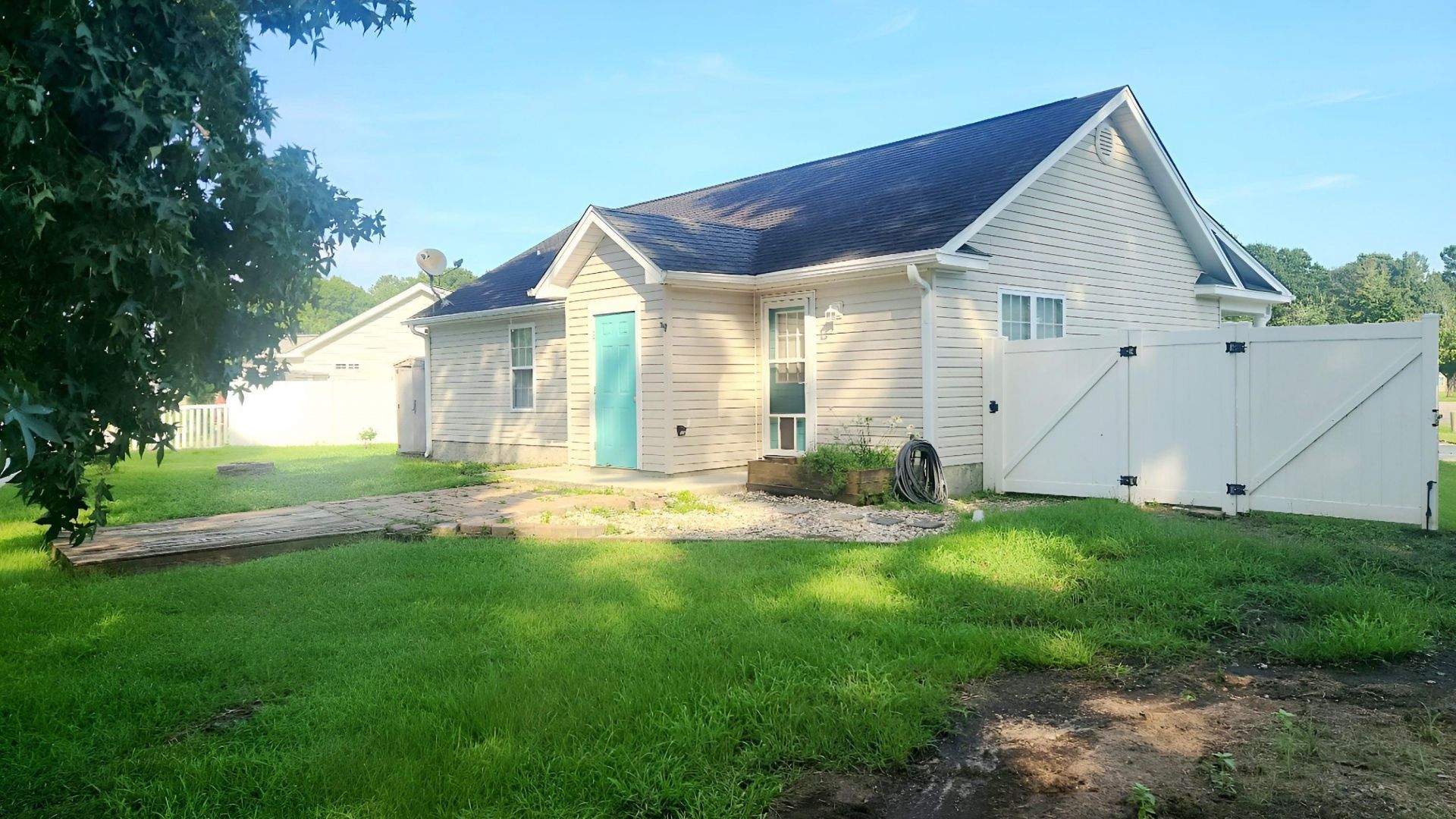 323 Kildare Ct. Photo 18