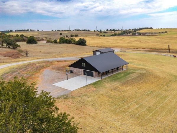 28182 County Road 1370 , Anadarko, OK 73005