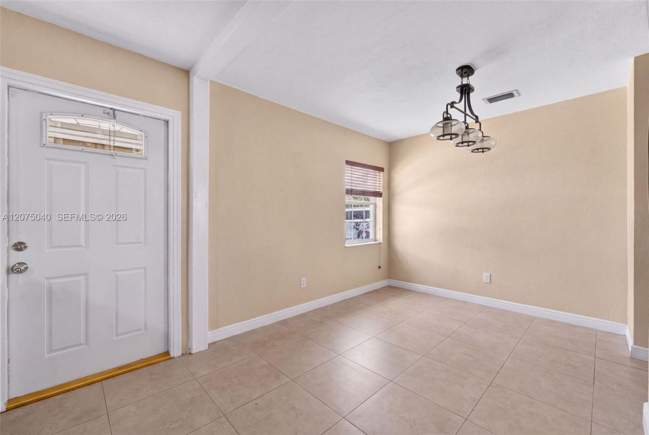 15850 NW 18th Pl, Miami Gardens, FL 33054 Photo