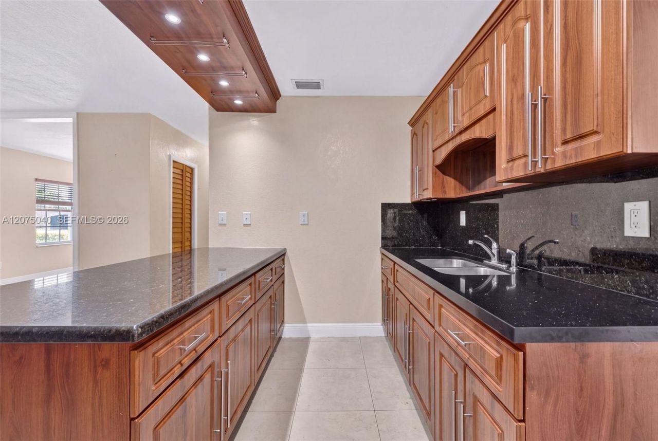 15850 NW 18th Pl, Miami Gardens, FL 33054 Photo