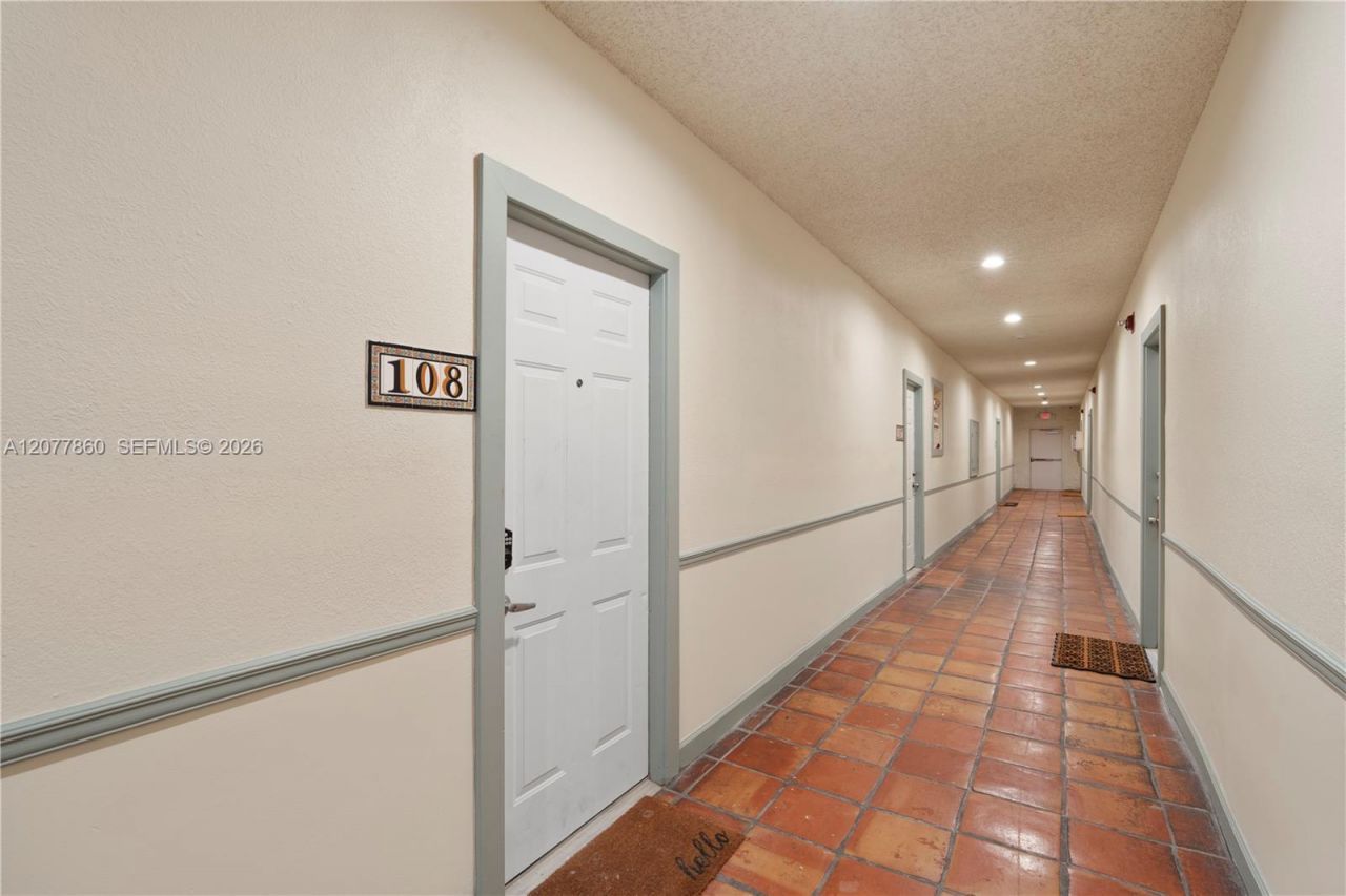 934 Michigan Ave, Unit 108, Miami Beach, FL 33139 Photo