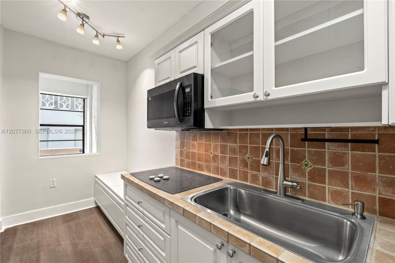 934 Michigan Ave, Unit 108, Miami Beach, FL 33139 Photo