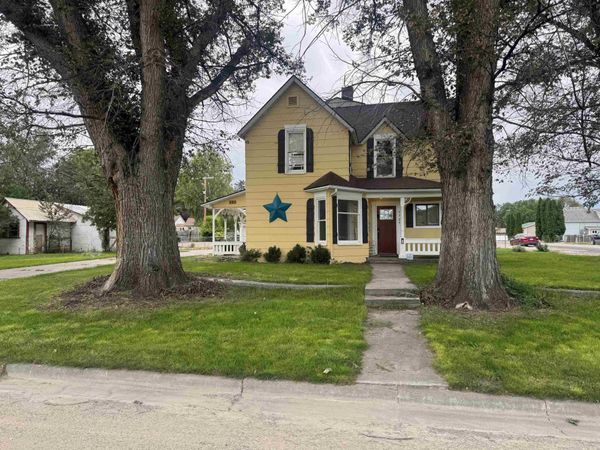 1727 Fort Hall Avenue, American Falls, ID 83211