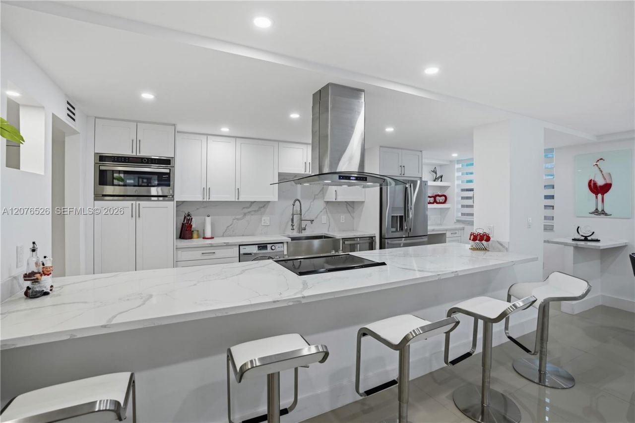 2751 S Ocean Dr, Unit 301S, Hollywood, FL 33019 Photo