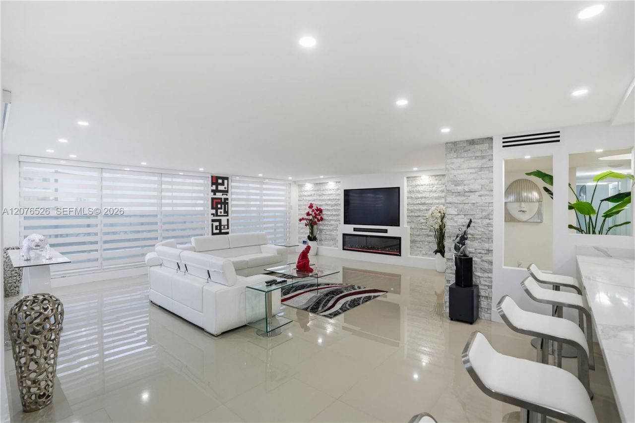 2751 S Ocean Dr, Unit 301S, Hollywood, FL 33019 Photo