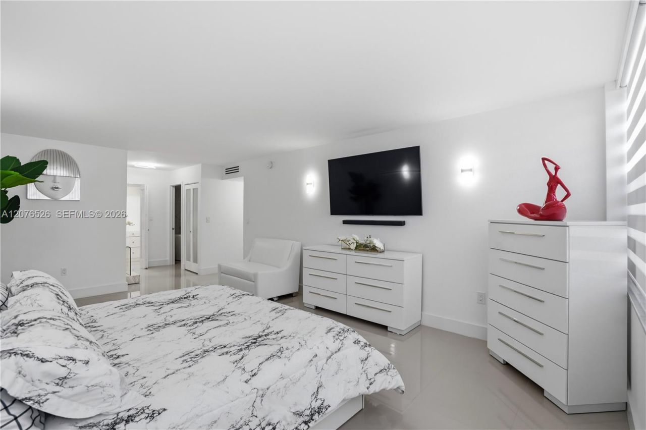 2751 S Ocean Dr, Unit 301S, Hollywood, FL 33019 Photo