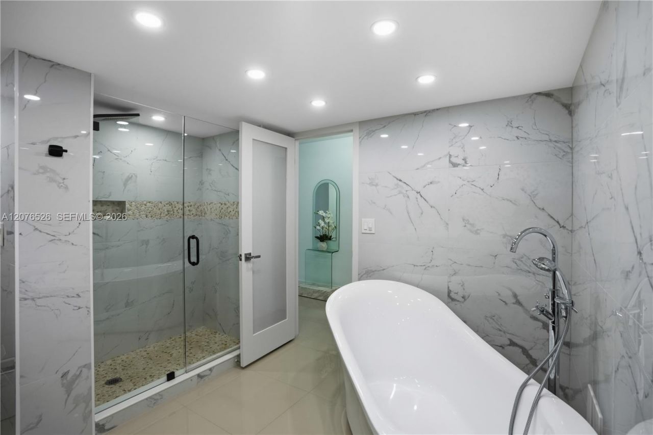 2751 S Ocean Dr, Unit 301S, Hollywood, FL 33019 Photo