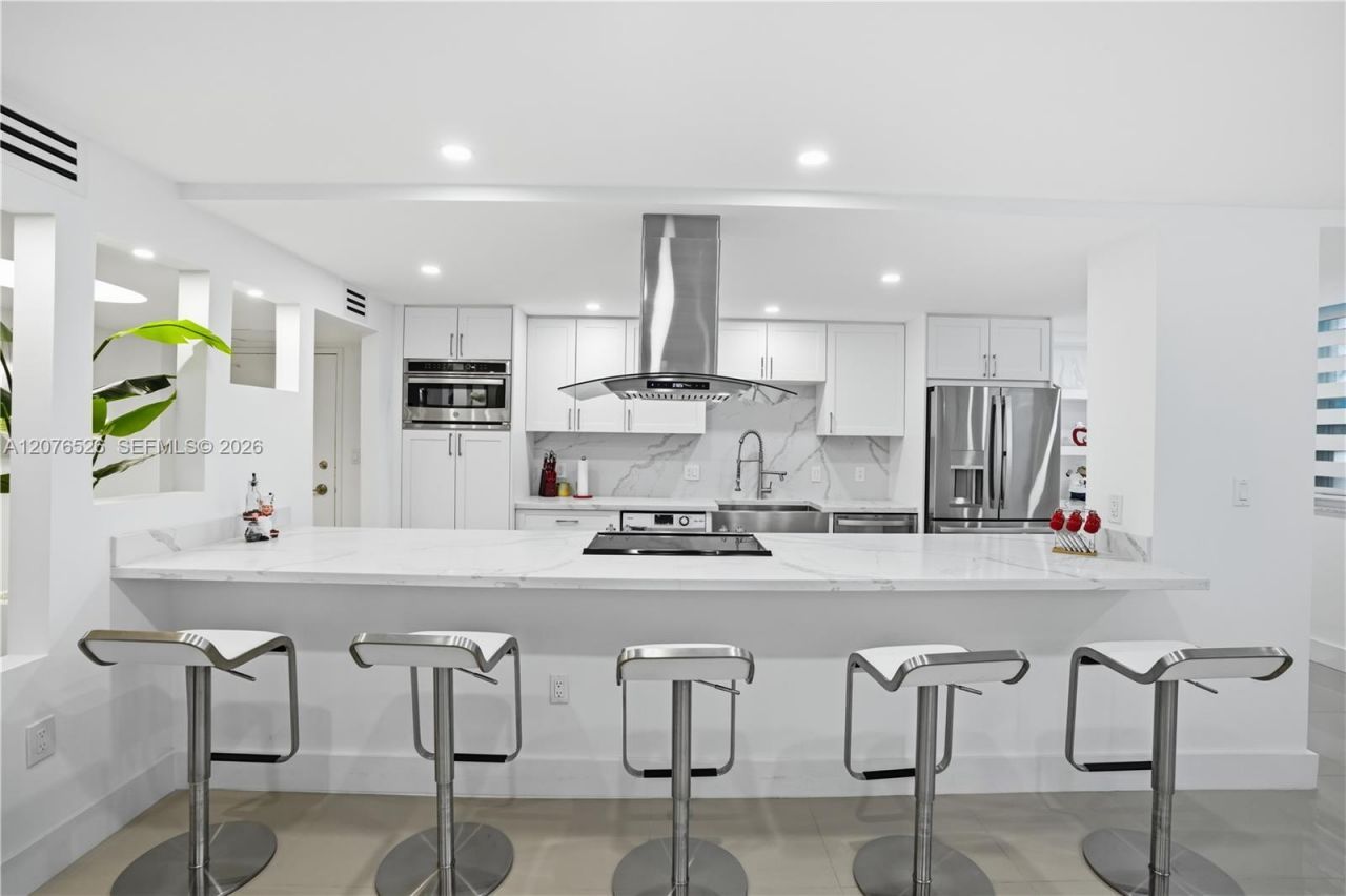 2751 S Ocean Dr, Unit 301S, Hollywood, FL 33019 Photo