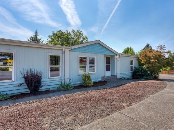 625 SW 9th #28 St, Dundee, OR 97115
