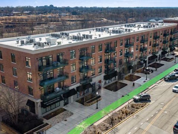 140 S River Street , Unit 204, Aurora, IL 60506