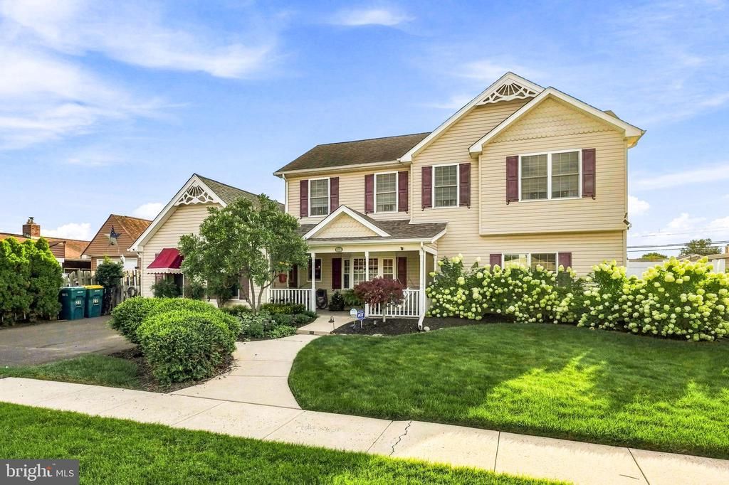 27 PEACHTREE LANE , LEVITTOWN, PA 19054