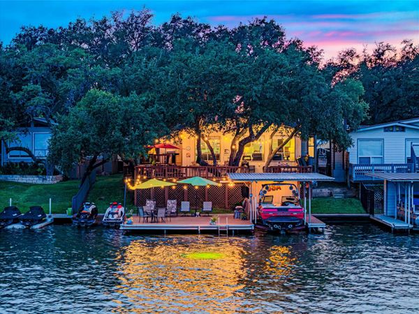 716 Sunrise Ave, Sunrise Beach, TX 78643
