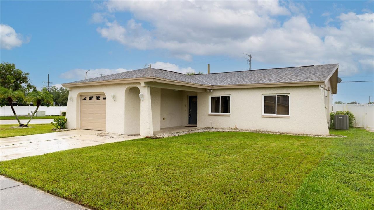 4802 Ridge Point Drive , Tampa, FL 33624 Photo