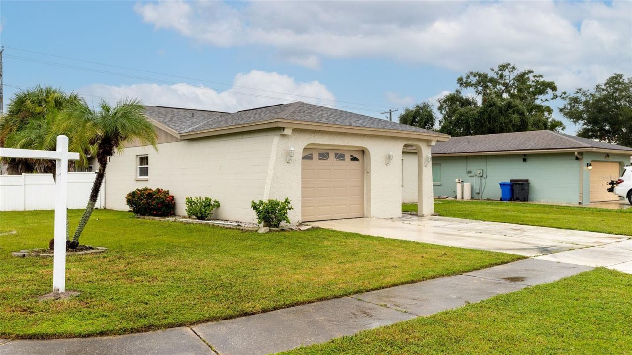 4802 Ridge Point Drive , Tampa, FL 33624 Photo