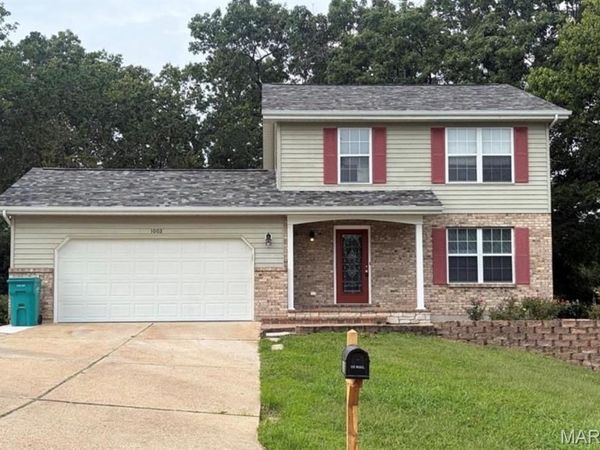 1002 Sara Jane Lane, St Clair, MO 63077