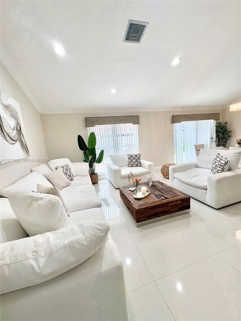 8541 NW 54th St, Fort Lauderdale, FL 33351 Photo